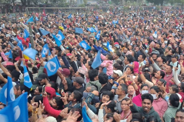 एजेण्डा हराउँदै, भीड मनोविज्ञान बढ्दै